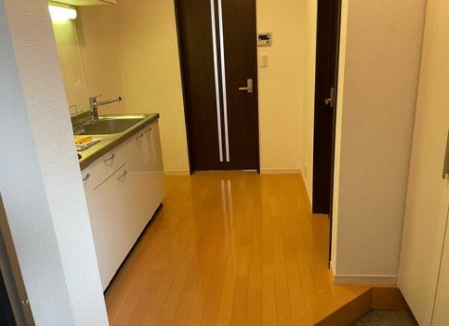 ルミナスコート三軒茶屋　2人入居可　浴室乾燥機　オートロックの玄関