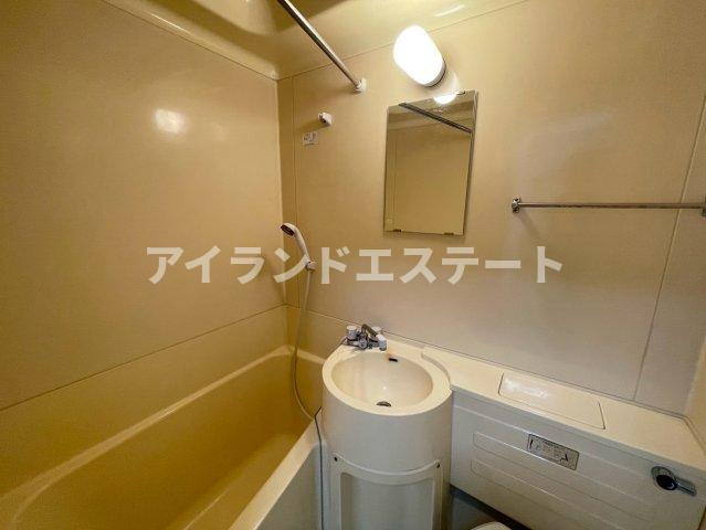 メゾンコヤマの浴室