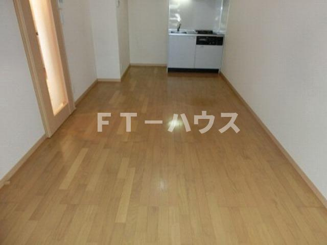 パインサークルの居間・リビング