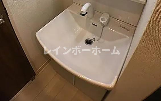 ソレイユ高砂の独立洗面台