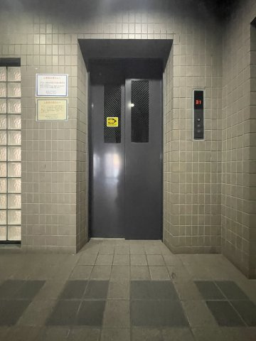 メルクマール大西のエントランス