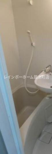 シャンテ谷在家の浴室