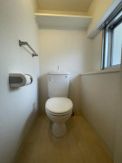 シンプルで使いやすいトイレです♪