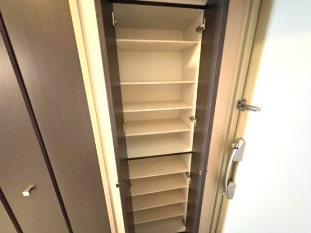 プレジール灘の収納