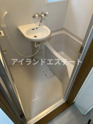 ドミトリ駒沢　バストイレ別　駅近　角部屋の浴室