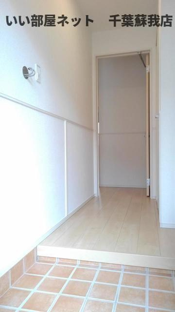 ソレイユ・Ｋの玄関|収納もある玄関です
