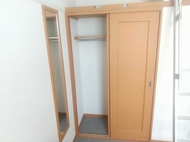 レオパレスＥＣＨＯ　２００３の内装|内装は落ち着いています