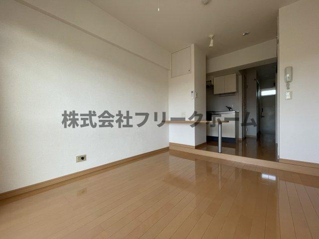 三鷹市井の頭１丁目の賃貸マンションの居間・リビング