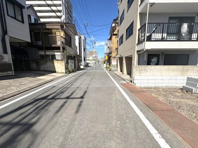 川口市飯塚三丁目土地の前面道路含む現地写真