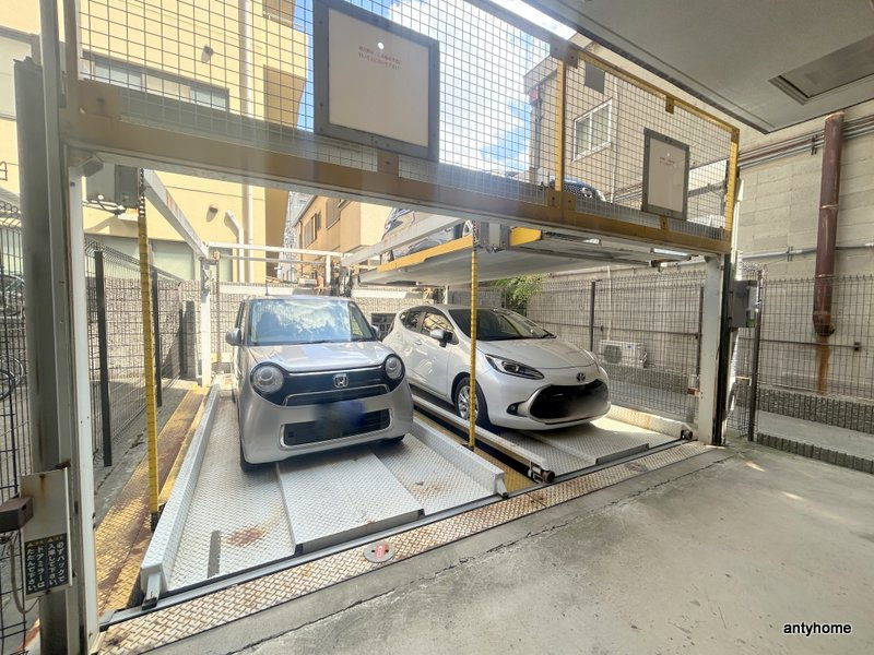 パラシオ塚本3　仲介手数料無料の駐車場