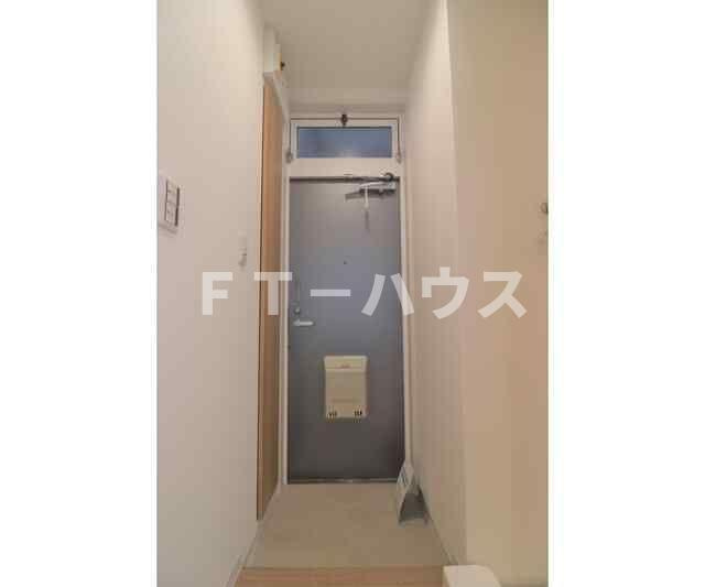 エステート沼尻の玄関