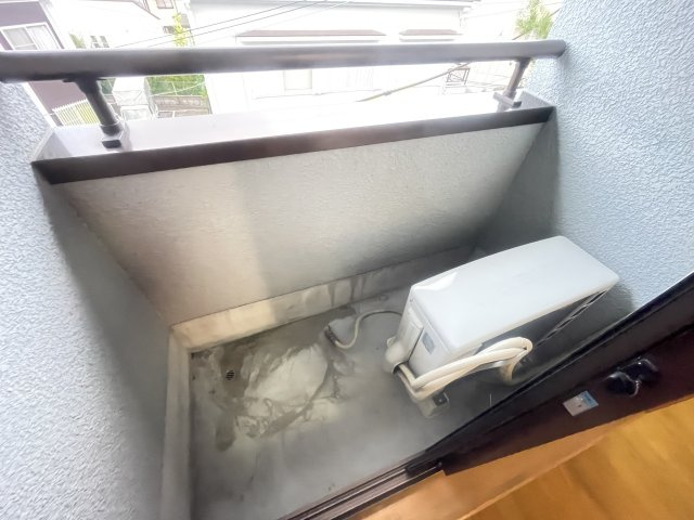 カレッジハウスニシガミⅢのバルコニー
