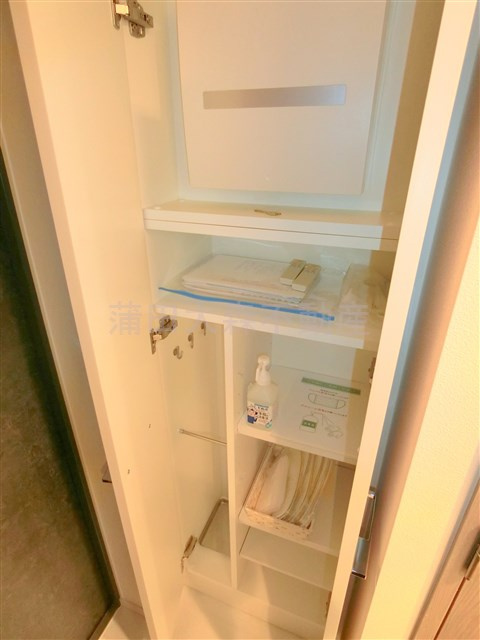 ハーモニーレジデンス東京羽田スカイブリッジの設備|玄関収納　シューズBOX