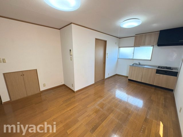 レインボータウン松ノ本Ⅰの居間・リビング