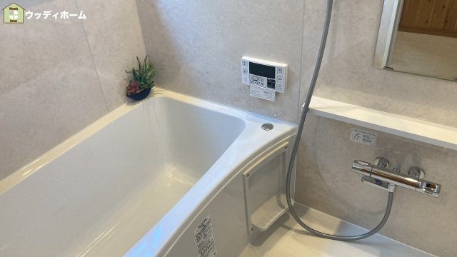 越谷市七左町1丁目　中古一戸建ての浴室