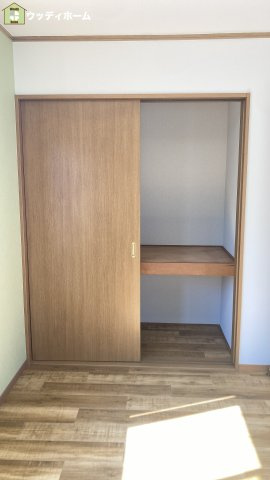 越谷市七左町1丁目　中古一戸建ての収納