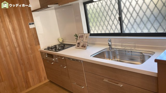 越谷市七左町1丁目　中古一戸建てのキッチン