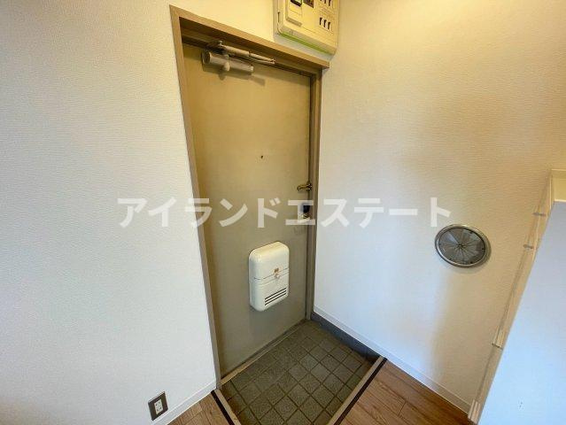 バスクコート　礼金0　駅近　南向き　高層階の玄関