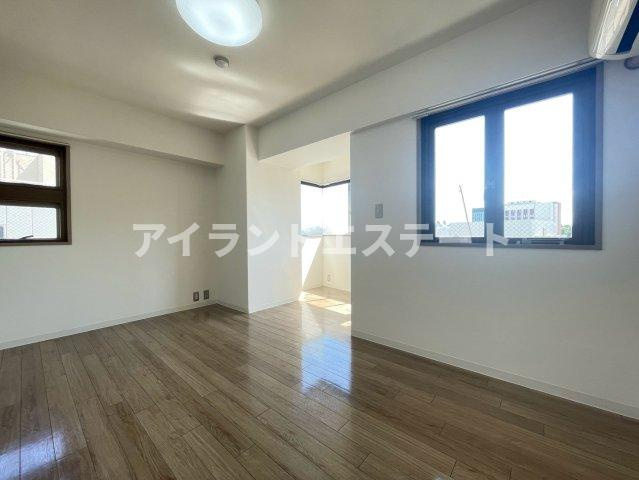 バスクコート　礼金0　駅近　南向き　高層階の居間・リビング