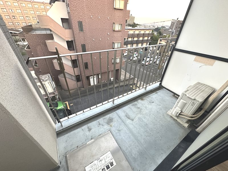 リポザーレ仲町台のバルコニー