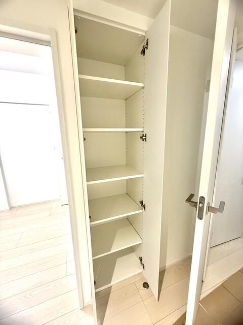 イーストサイドの収納