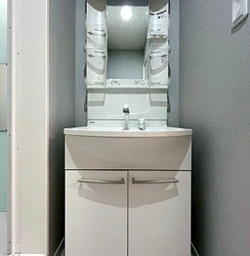 Lavage 上本郷の洗面所