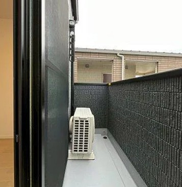 Lavage 上本郷のバルコニー