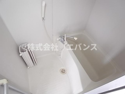 【浴室】 | レジデンスカープ千葉 | 日々の疲れを癒すお風呂付です