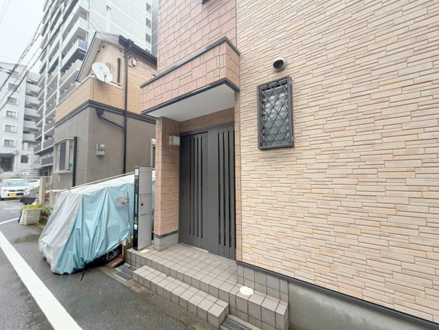東中島2戸建住宅のエントランス