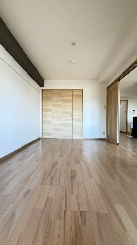 大丸西原マンションの子供部屋|リビング続きの洋室、使い勝手の良い間取りです(^_-)-☆