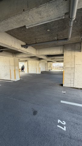 大丸西原マンションの駐車場