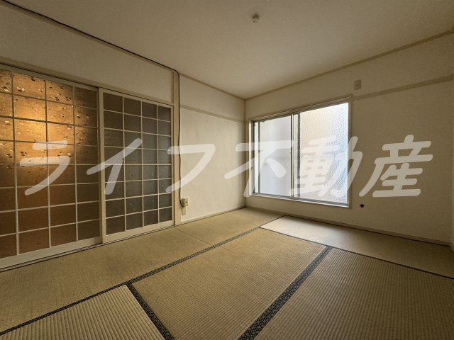 メゾンロータリーの居間・リビング|ゆったり過ごせる居間です