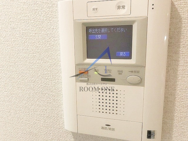 セ・ジョリ西日暮里のセキュリティ|モニター付きインターホンです。