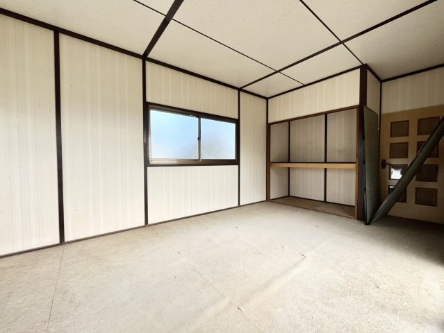 下妻市江 リフォーム物件　の洋室|〇洋室　6帖〇
陽当りもよく開放感のあるお部屋です♪
2026年9月撮影