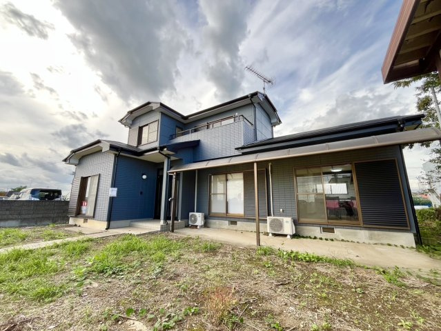 下妻市江 リフォーム物件　の外観|広いお庭でBBQや家庭菜園を楽しむことができます（＾＾）
2026年9月撮影