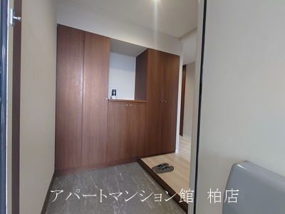 リアライズ柏Ⅱの玄関