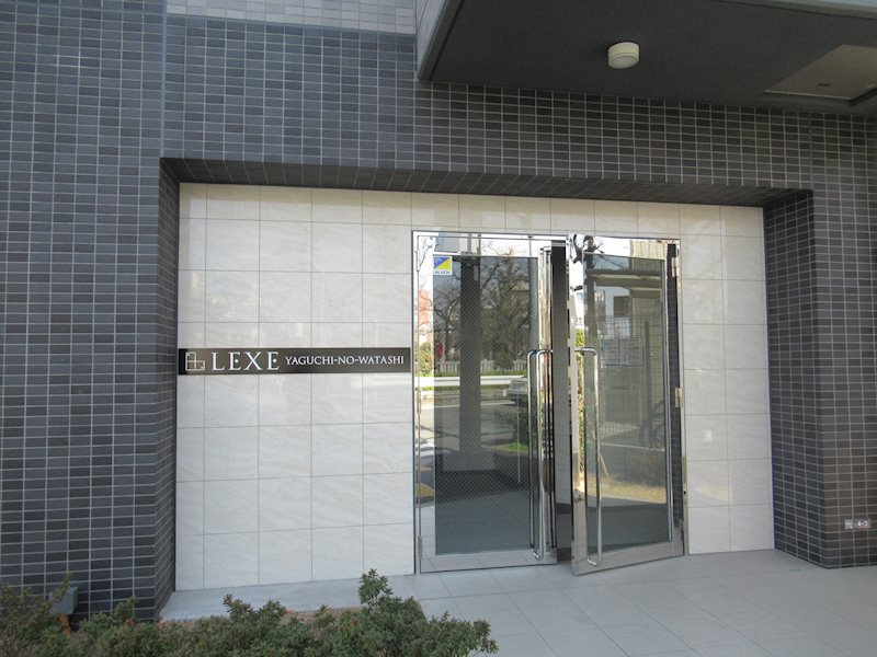 LEXE矢口渡のエントランス