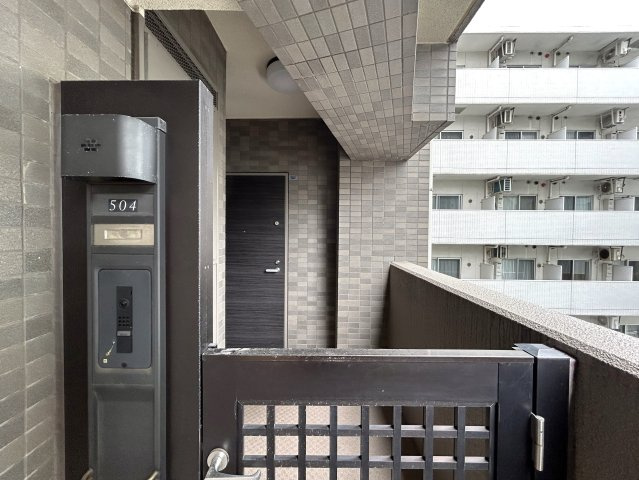 相鉄線もつながり、より便利になった新横浜。都心へのアクセスもストレスなく、毎日快適生活は確実視。あとは仕様だったり立地だったりがお好みに合うか？デス！！な、『ビッグヴァン新横浜』リフォームのその他