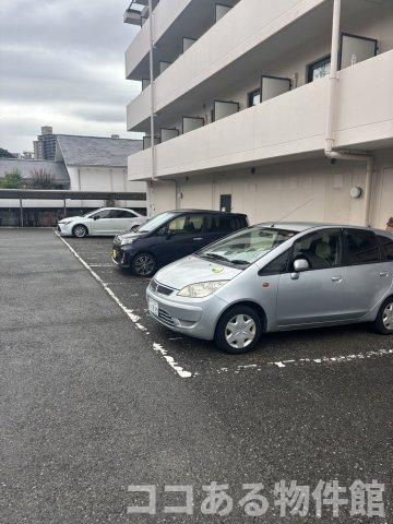 プリマヴェーラ妙法寺の駐車場