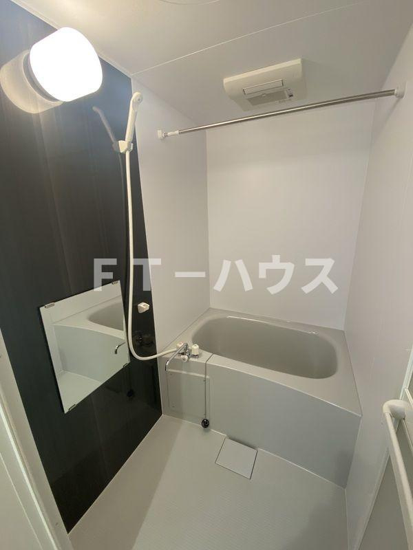 ルノン新検見川の浴室