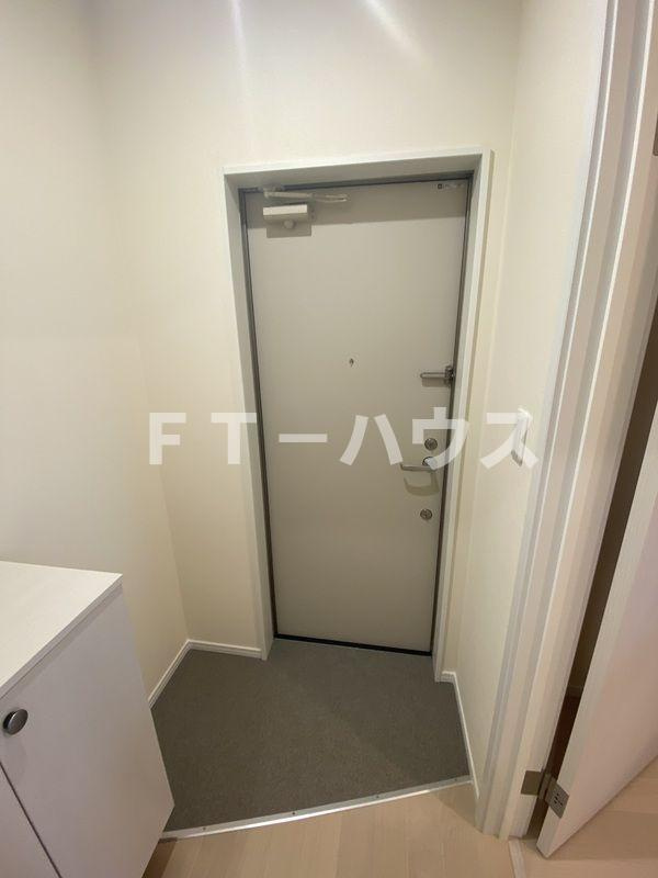 ルノン新検見川の玄関