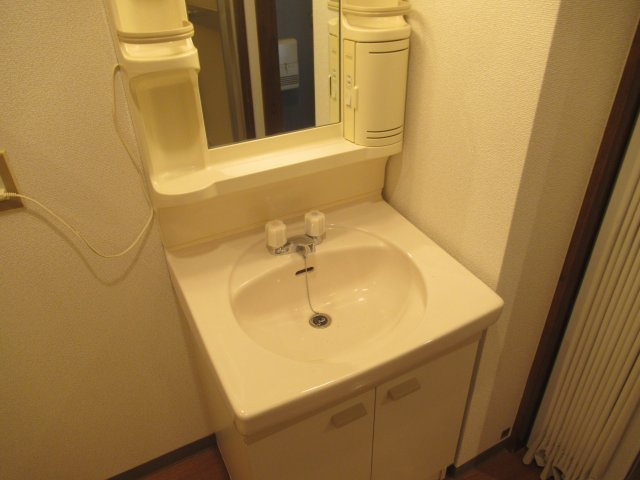 ハイツ西本町の洗面所