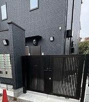 マーレ西巣鴨のエントランス