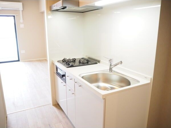 オープンブルーム八田StationFrontのキッチン|きれいなキッチンです
