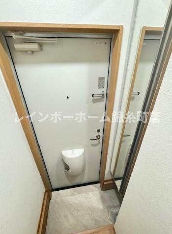 ハイツ柴又の玄関