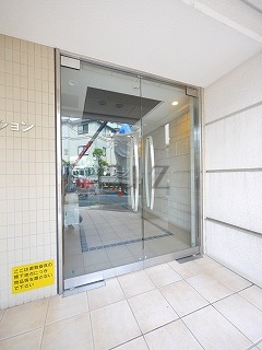 エムエー大口マンションのエントランス