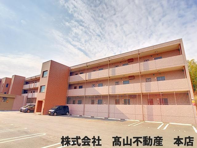 ロイヤルパークタウンBの駐車場