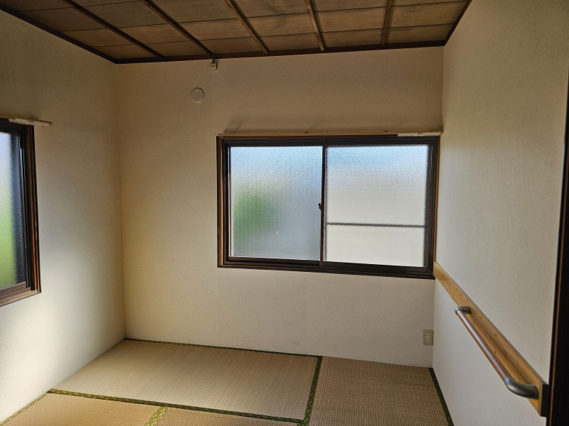 彦根市稲部町の一戸建ての和室|南側の和室です