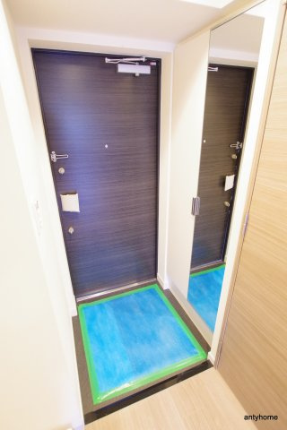 プレサンス梅田ヴェルテ　仲介手数料無料の玄関