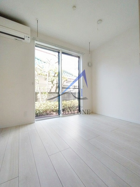 ソルナクレイシア平和台の居間・リビング|洋室のお部屋です。